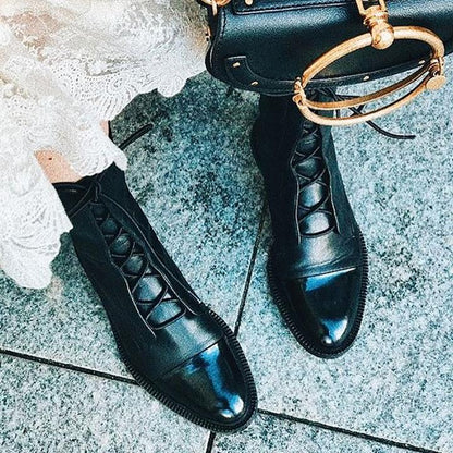 Klassische Orthopädische Stiefel mit zeitlosem Stil