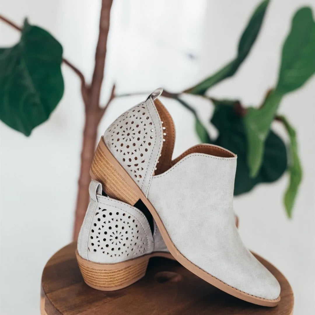 Anmutige Orthopädische Stiefel für modernen Look