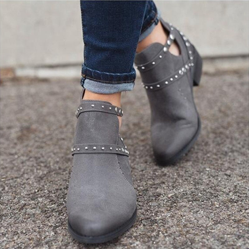 Schicke Orthopädische Stiefel mit einzigartigem Design