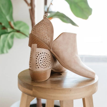 Anmutige Orthopädische Stiefel für modernen Look