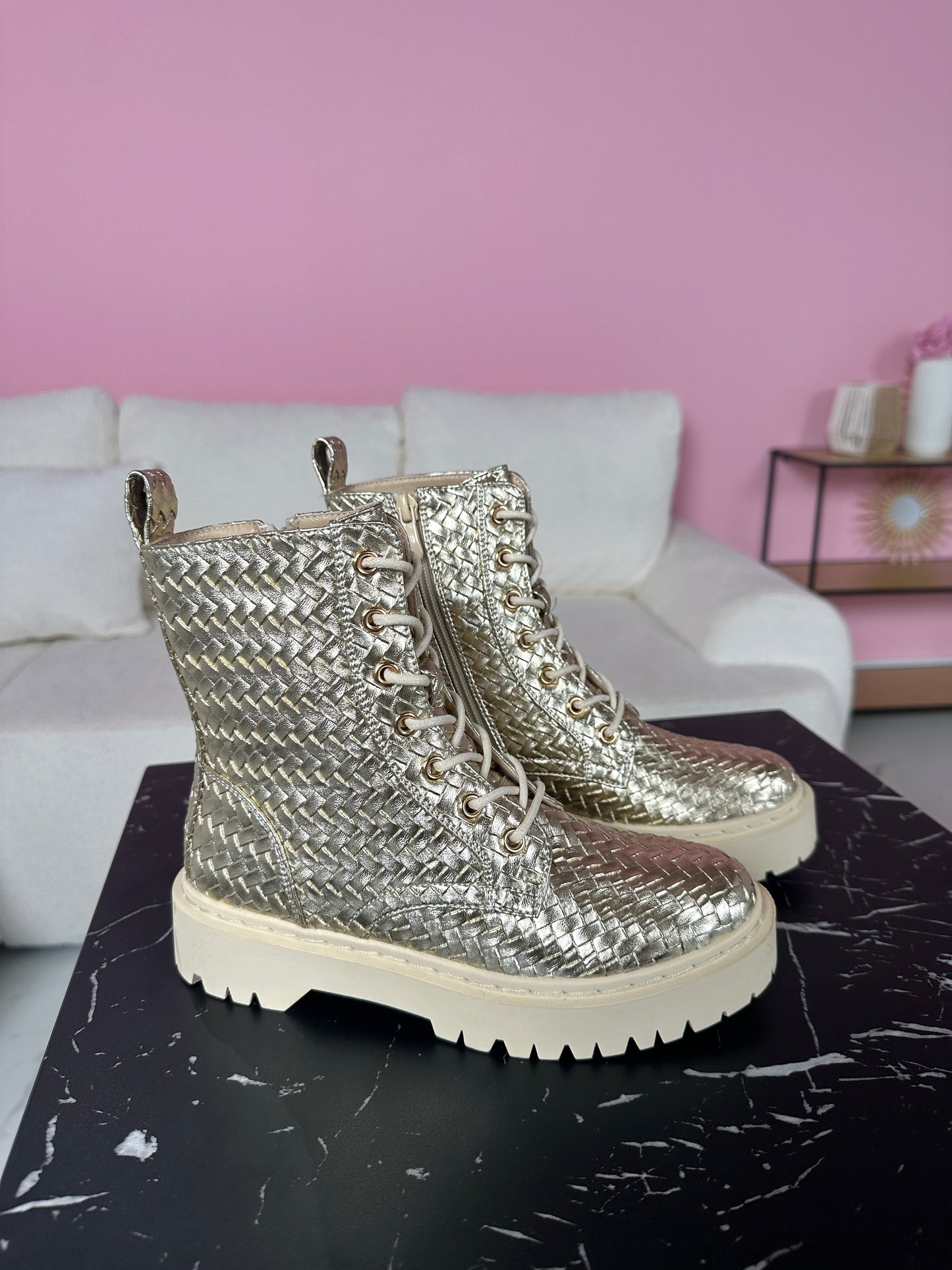 Anmutige Orthopädische Stiefel für modernen Look
