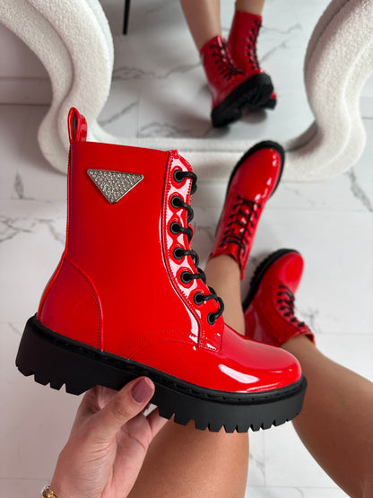 Schicke Orthopädische Stiefel mit einzigartigem Design