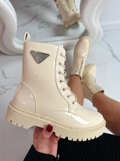 Bequeme Orthopädische Stiefel für den Alltag