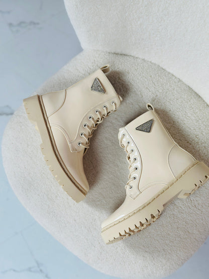 Bequeme Orthopädische Stiefel für den Alltag