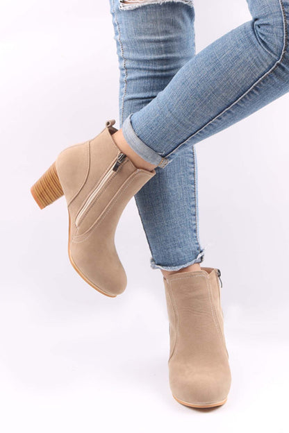 Elegante Orthopädische Stiefel für jeden Schritt