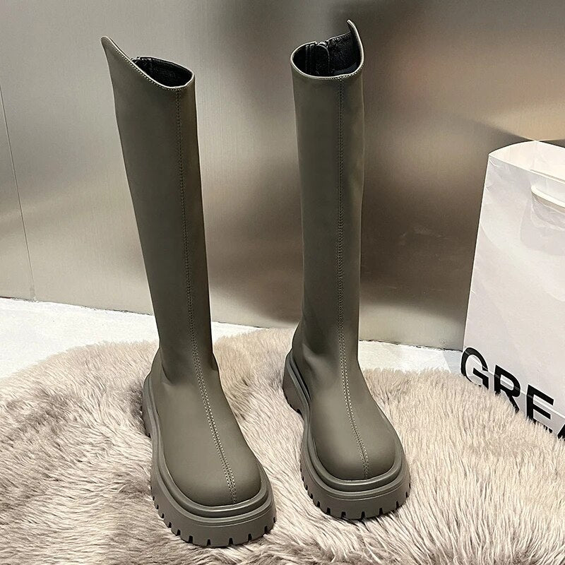 Anmutige Orthopädische Stiefel für modernen Look