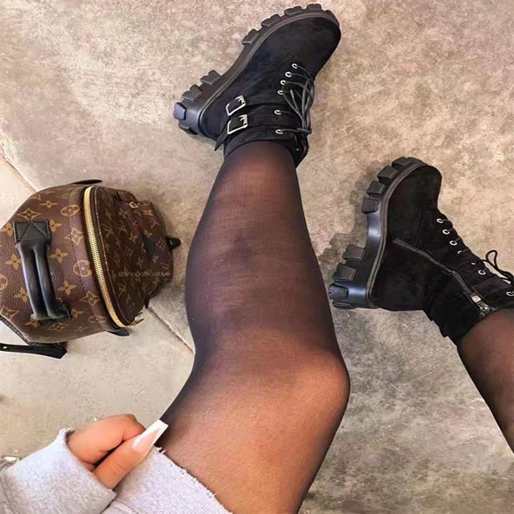 Schicke Orthopädische Stiefel mit einzigartigem Design