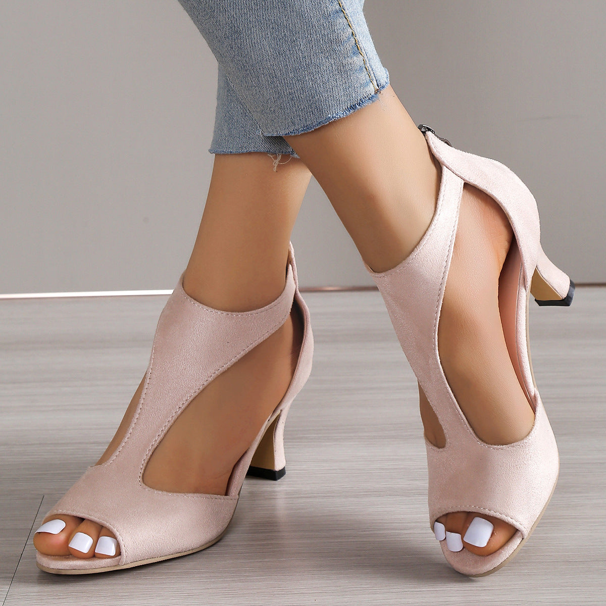 Anmutige Orthopädische Sandalen für modernen Look