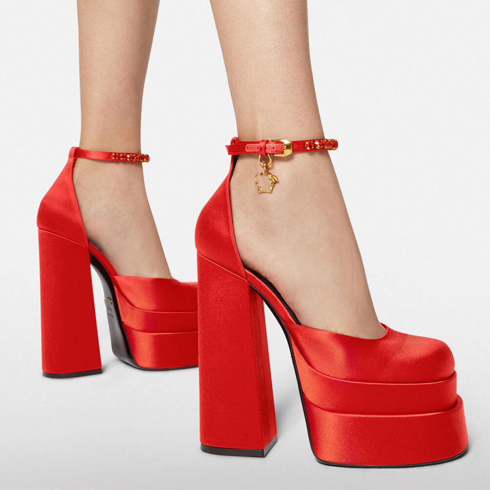 Wunderschön gefertigte Orthopädische Sandalen