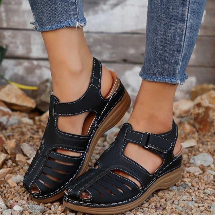 Anmutige Orthopädische Sandalen für modernen Look