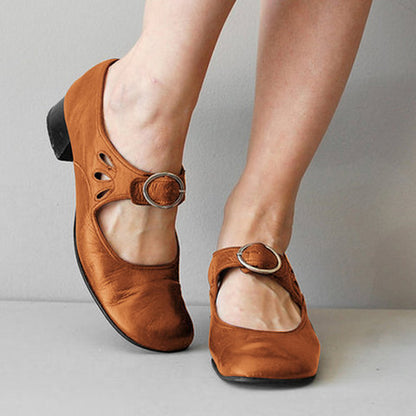 Klassische Orthopädische Schuhe mit zeitlosem Stil