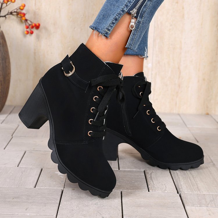 Klassische Orthopädische Stiefel mit zeitlosem Stil