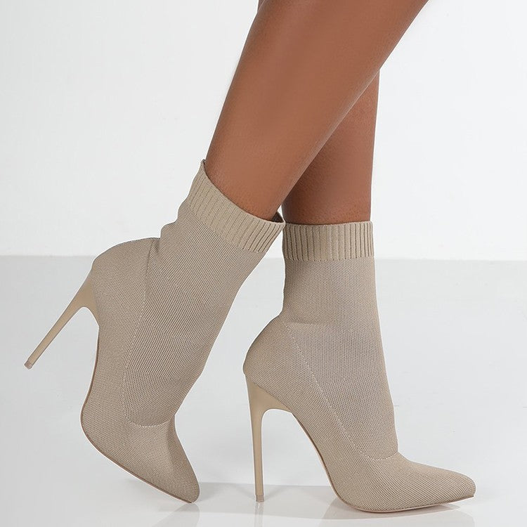 Anmutige Orthopädische Stiefel für modernen Look