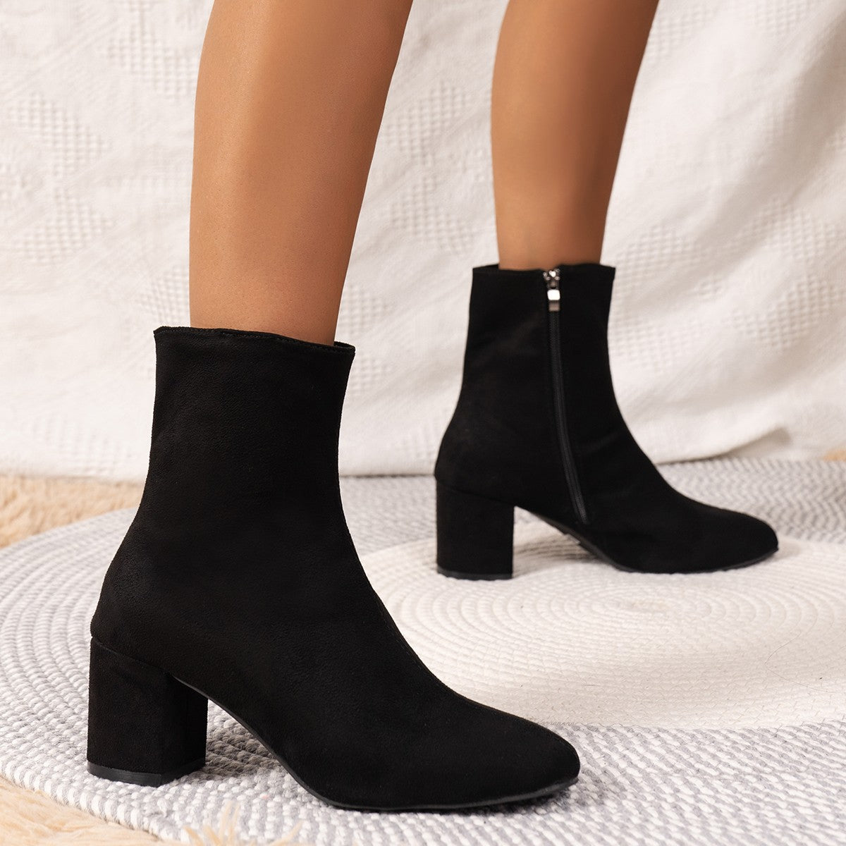 Schicke Orthopädische Stiefel mit einzigartigem Design