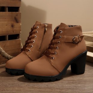 Klassische Orthopädische Stiefel mit zeitlosem Stil