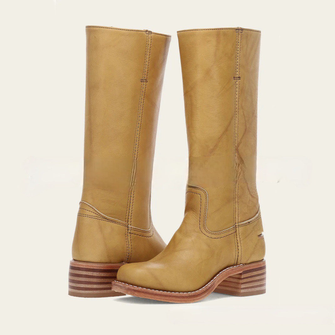 Klassische Orthopädische Stiefel mit zeitlosem Stil