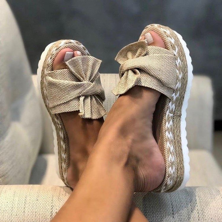 Anmutige Orthopädische Sandalen für modernen Look