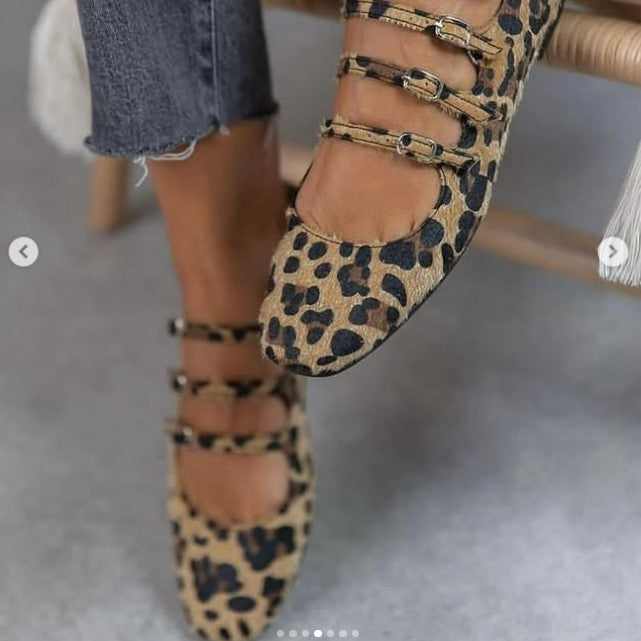 Schicke Orthopädische Schuhe mit einzigartigem Design