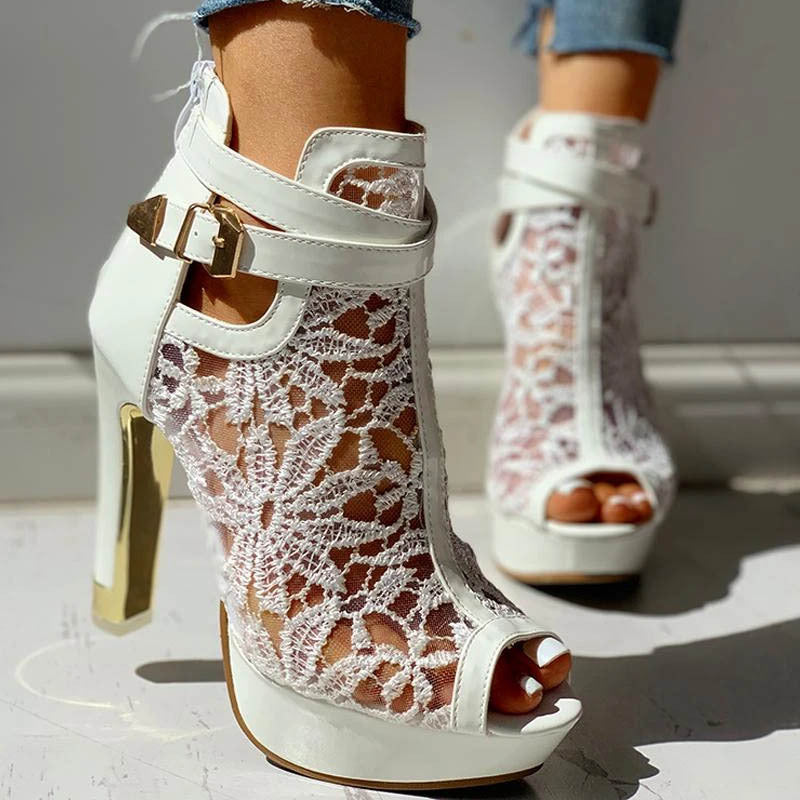 Wunderschön gefertigte Orthopädische Sandalen