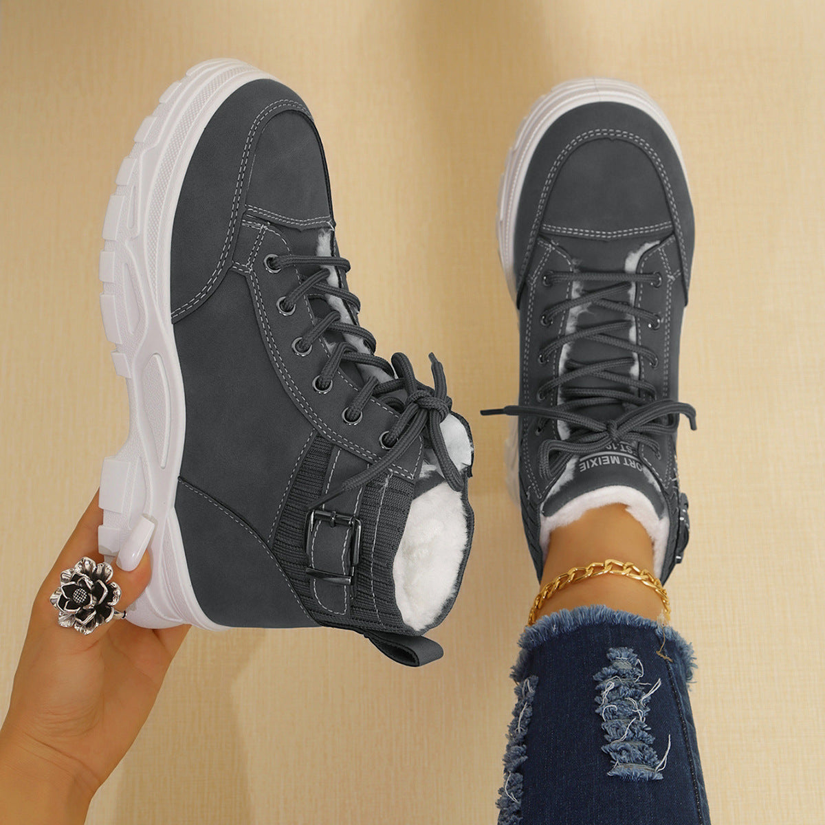 Anmutige Orthopädische Stiefel für modernen Look