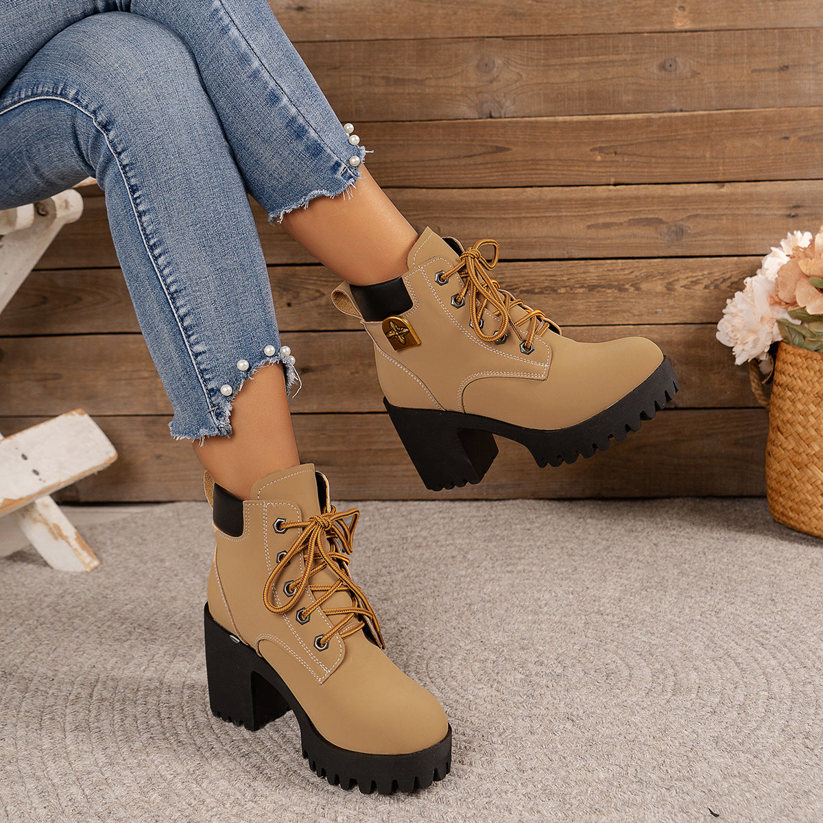 Schicke Orthopädische Stiefel mit einzigartigem Design
