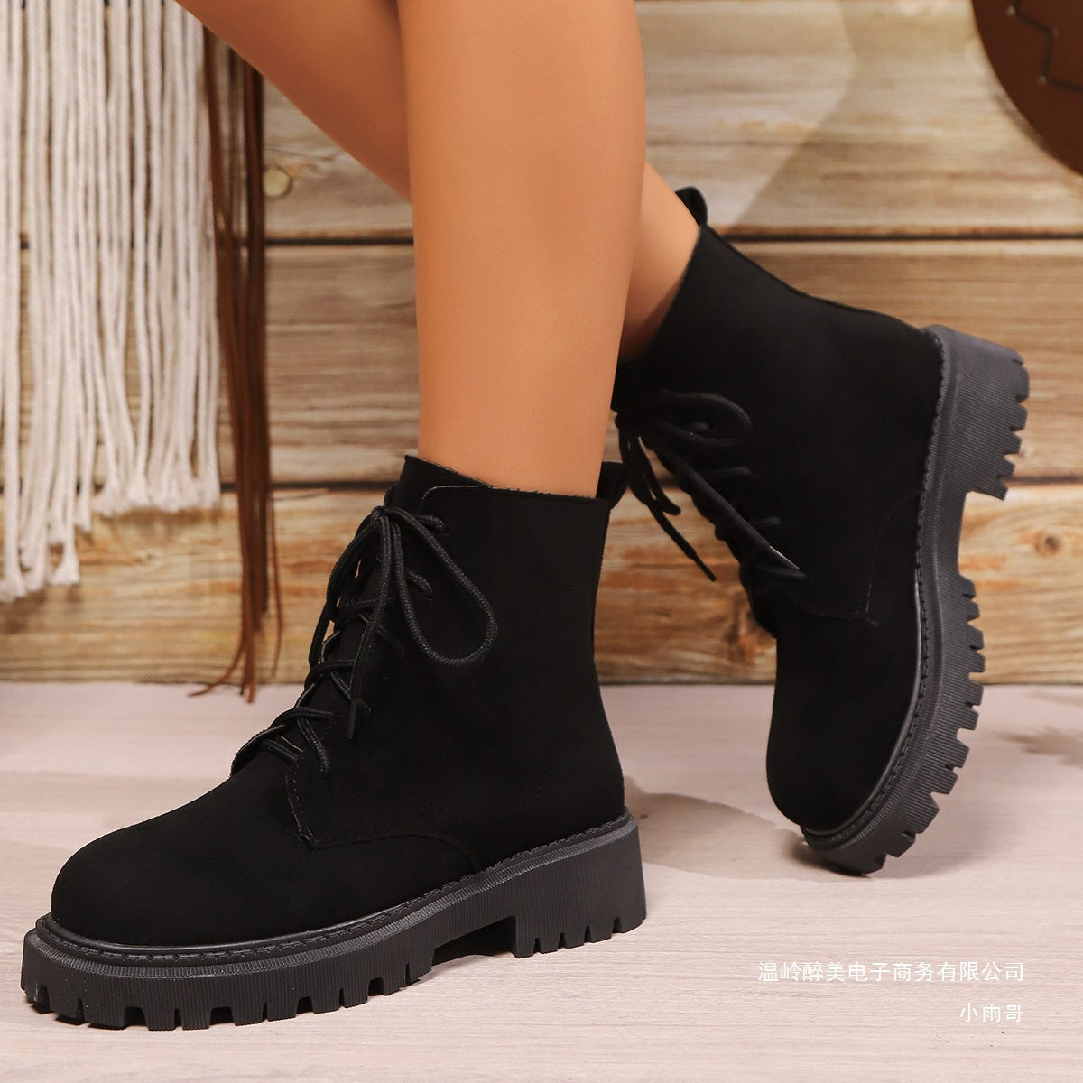 Schicke Orthopädische Stiefel mit einzigartigem Design