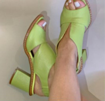 Klassische Orthopädische Sandalen mit zeitlosem Stil