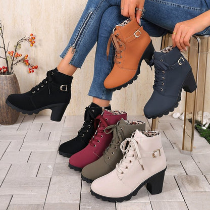 Klassische Orthopädische Stiefel mit zeitlosem Stil