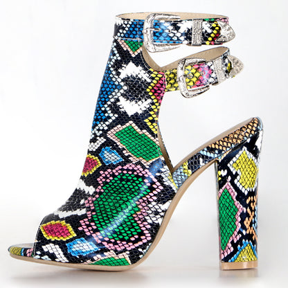 Klassische Orthopädische Sandalen mit zeitlosem Stil