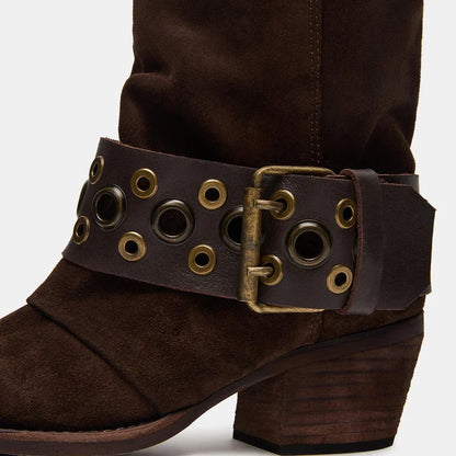 Anmutige Orthopädische Stiefel für modernen Look