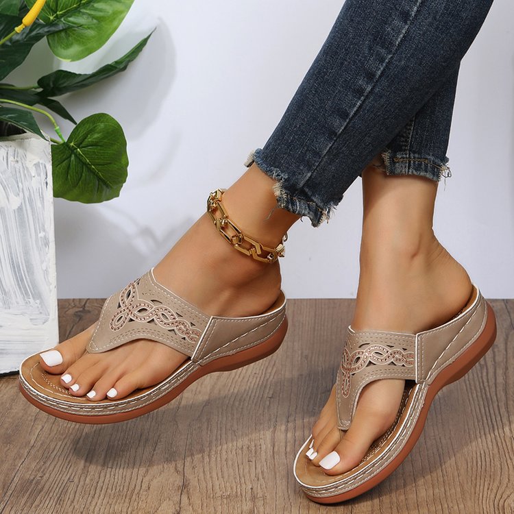 Anmutige Orthopädische Sandalen für modernen Look