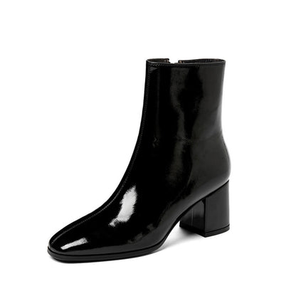 Klassische Orthopädische Stiefel mit zeitlosem Stil