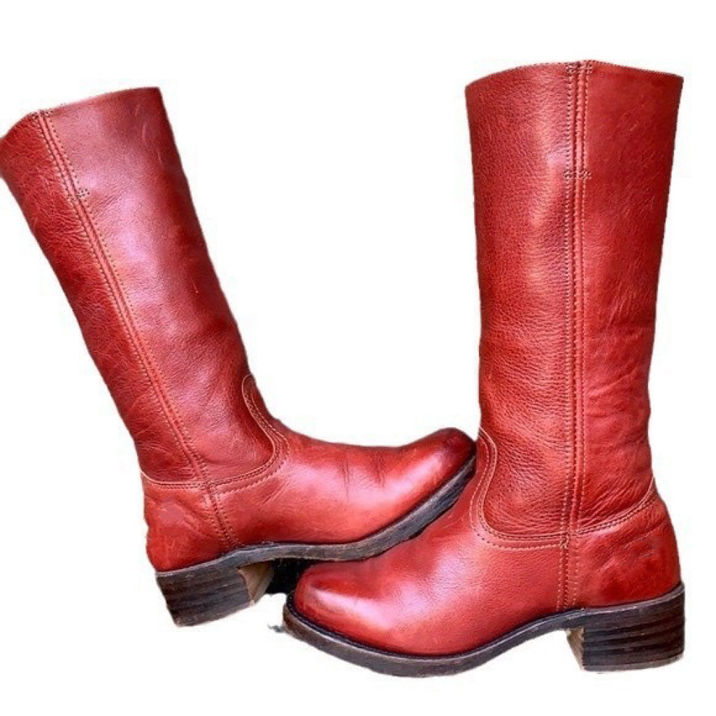 Klassische Orthopädische Stiefel mit zeitlosem Stil