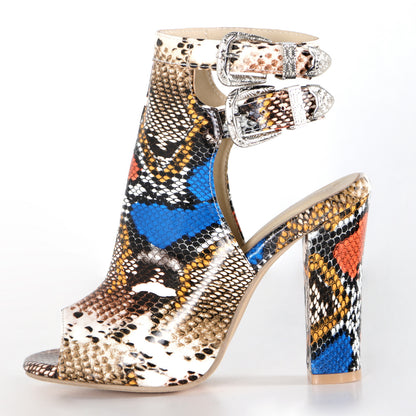 Klassische Orthopädische Sandalen mit zeitlosem Stil