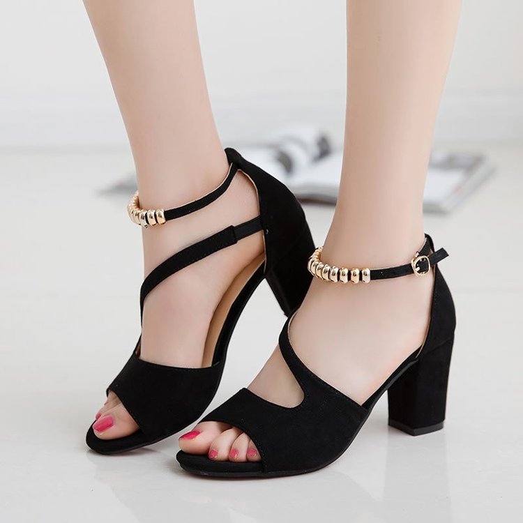 Anmutige Orthopädische Sandalen für modernen Look