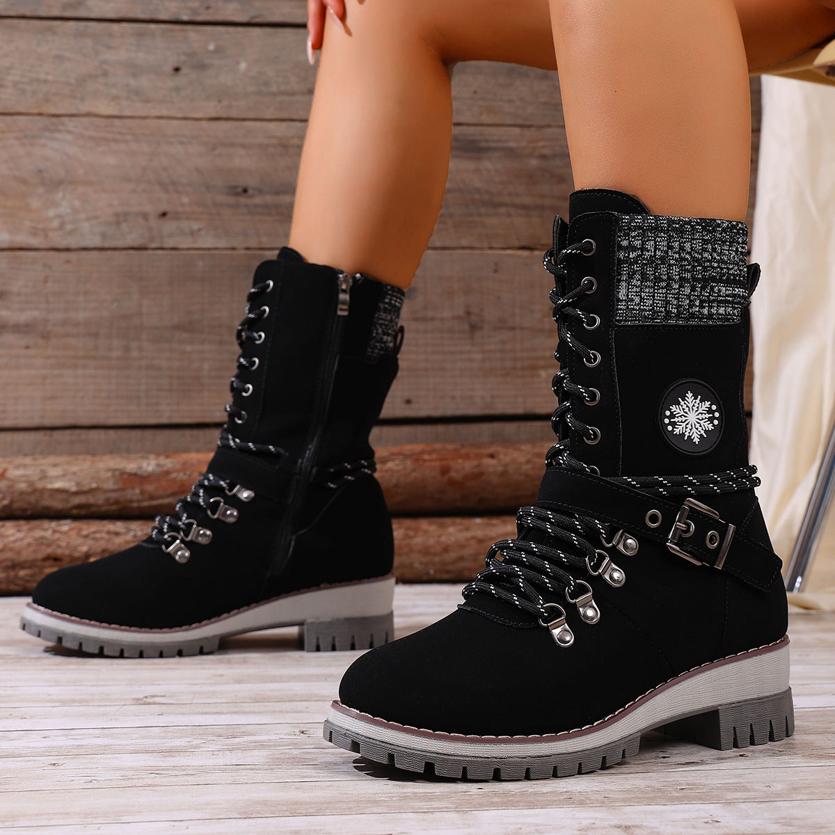 Schicke Orthopädische Stiefel mit einzigartigem Design