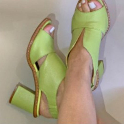Wunderschön gefertigte Orthopädische Sandalen