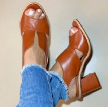 Anmutige Orthopädische Sandalen für modernen Look