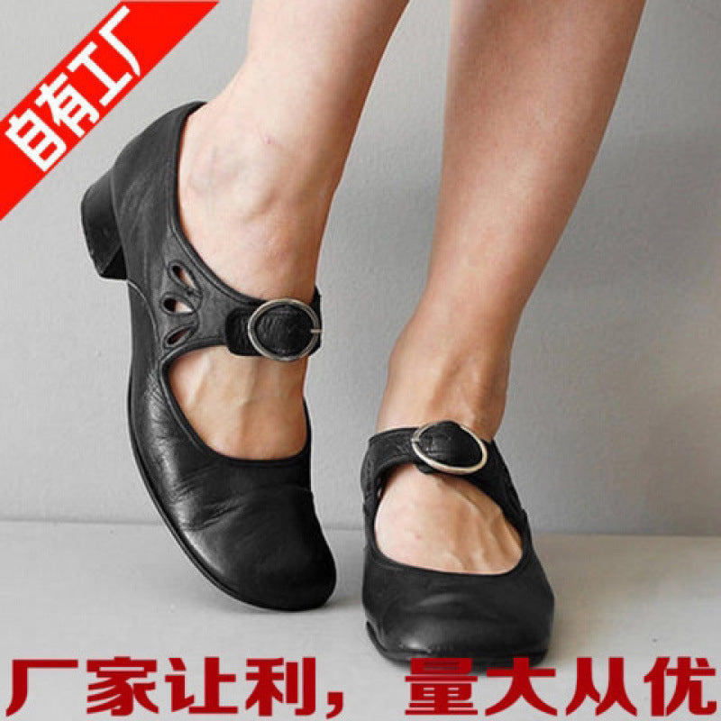 Klassische Orthopädische Schuhe mit zeitlosem Stil