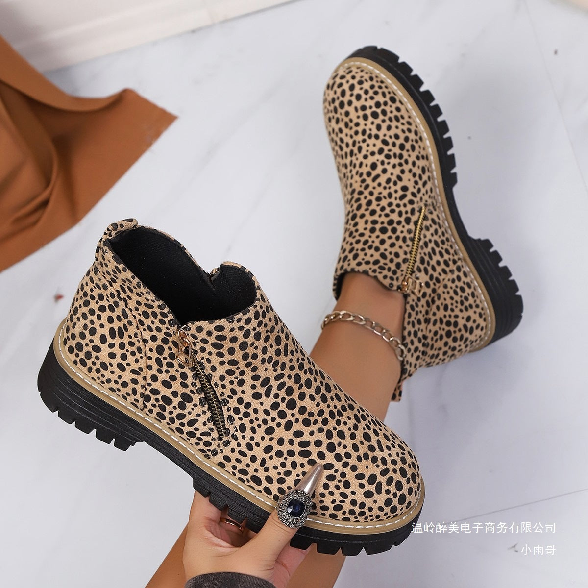 Bequeme Orthopädische Stiefel für den Alltag