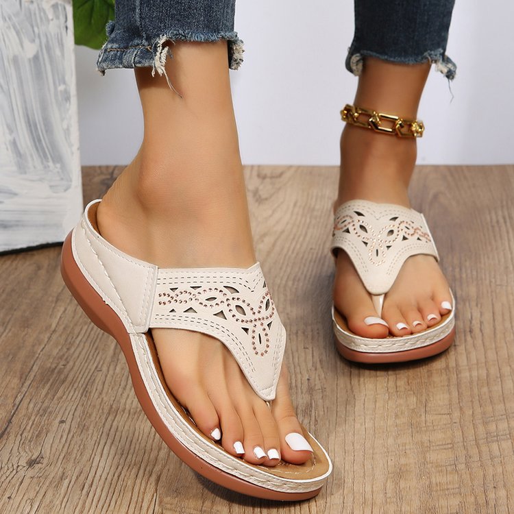 Anmutige Orthopädische Sandalen für modernen Look