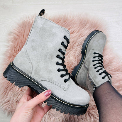 Anmutige Orthopädische Stiefel für modernen Look