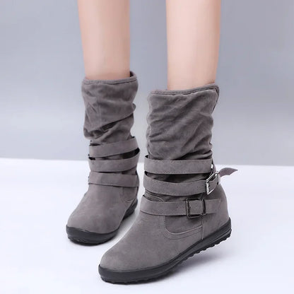 Stützende und trendige orthopädische Stiefel