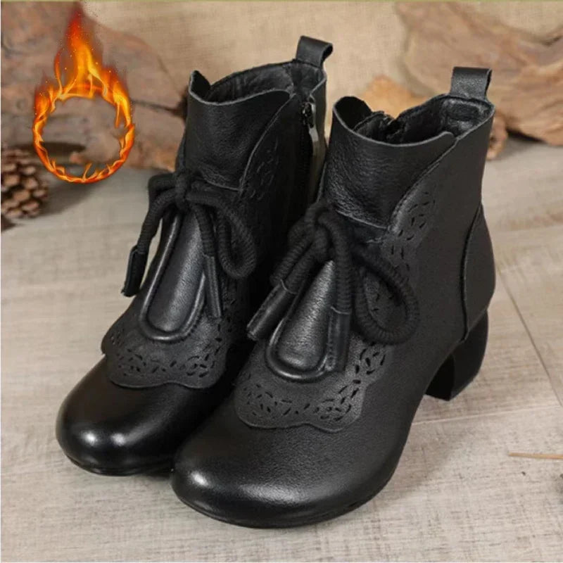 Stützende und trendige orthopädische Stiefel