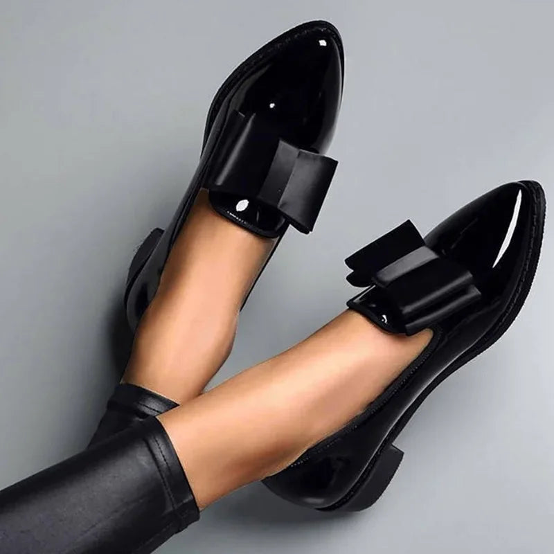 Bequeme und modische orthopädische Slipper