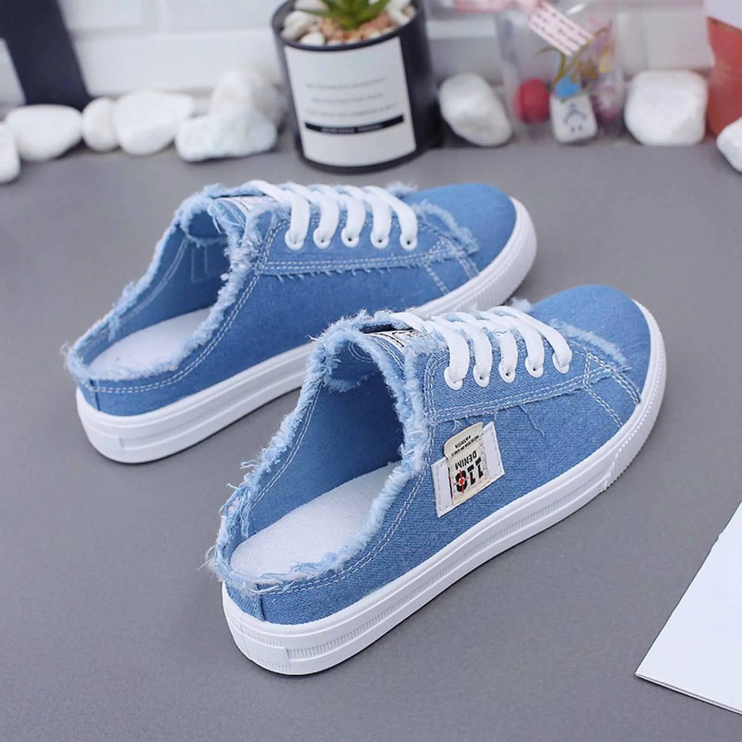 Elegante und stützende orthopädische Turnschuhe