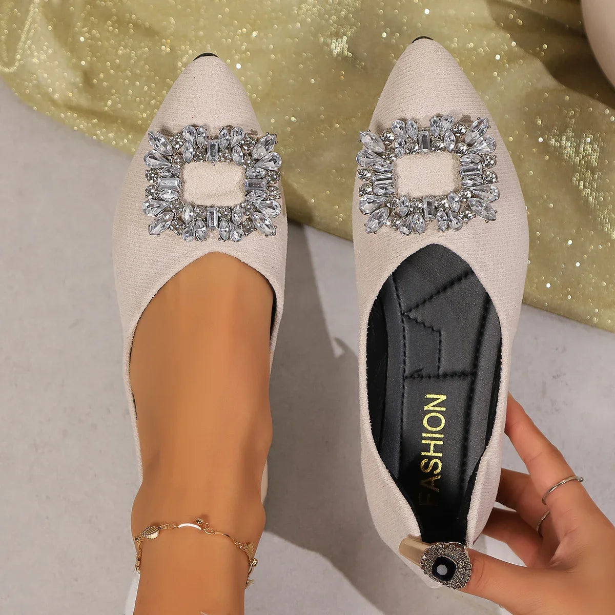 Elegante und stützende orthopädische Turnschuhe