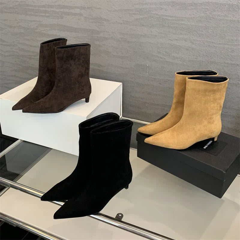 Anmutige Orthopädische Stiefel für modernen Look