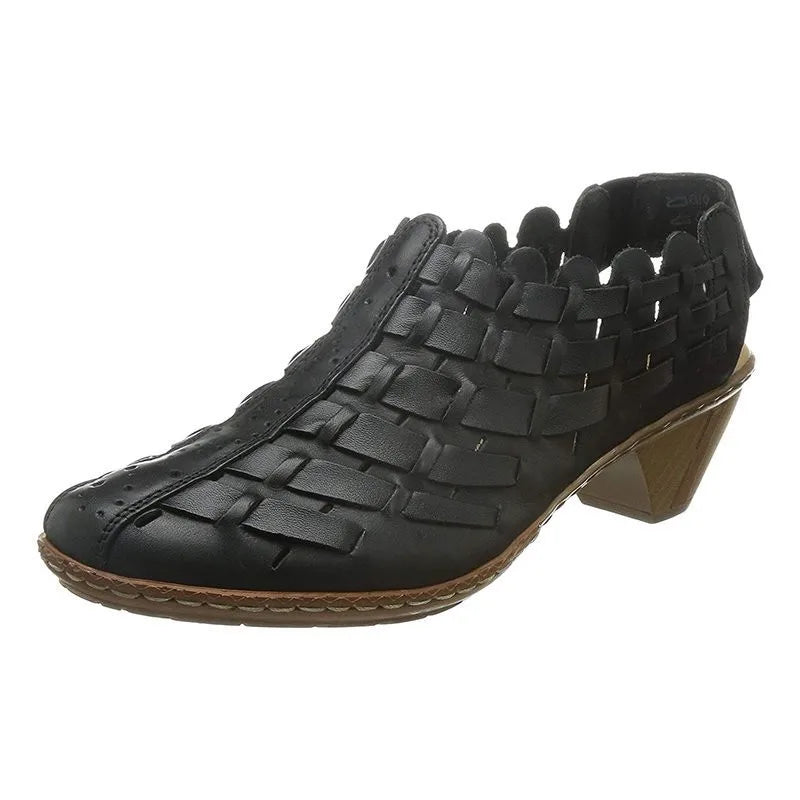 Stützende und stilvolle orthopädische Sandalen