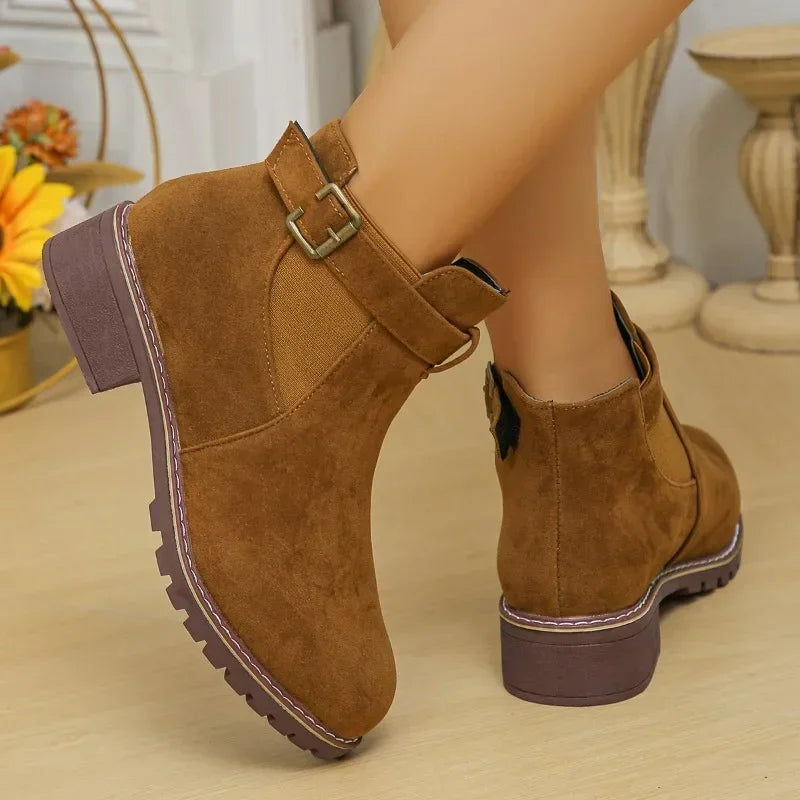 Stützende und stilvolle orthopädische Stiefel
